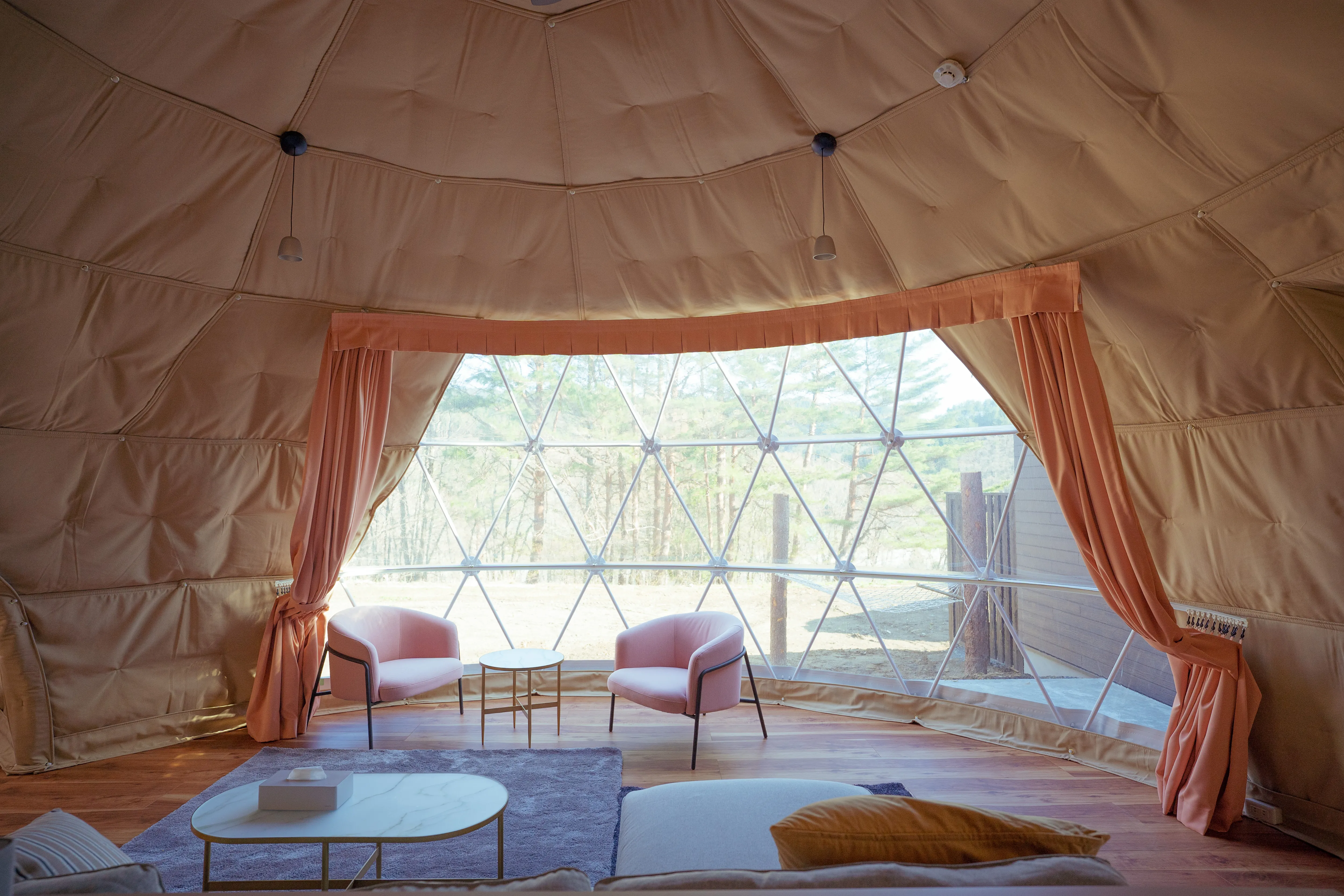 グランピング モア